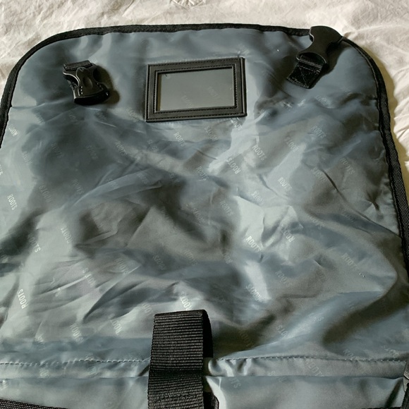 ROOTS COMPUTER/BOOK BAG - Picture 6 of 7